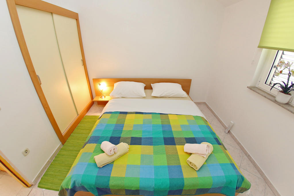 Apartmani Ukalovic Zára Kültér fotó