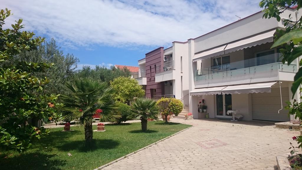 Apartmani Ukalovic Zára Kültér fotó