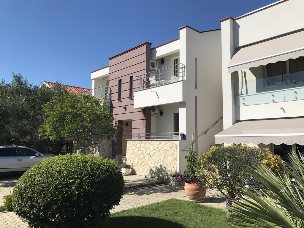 Apartmani Ukalovic Zára Kültér fotó