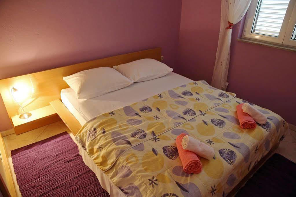 Apartmani Ukalovic Zára Kültér fotó
